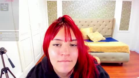 Snapshot of jolie_price chatting on March 10, 10:37 am Jolie price online show from March 10, 10:37 am