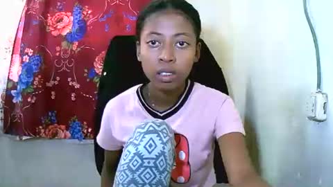 joliekah27 online show from January 16, 8:22 am