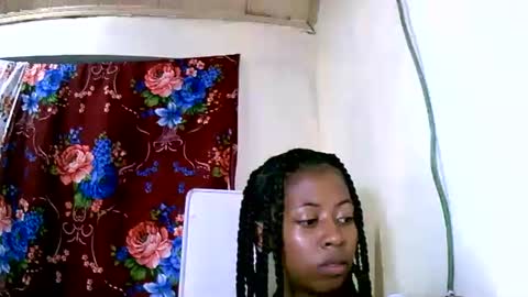 joliekah27 online show from January 18, 5:37 pm