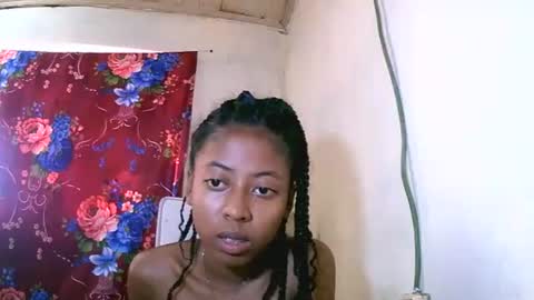 joliekah27 online show from January 24, 7:51 am
