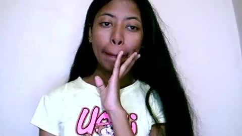 joliekah27 online show from June 17, 8:54 pm