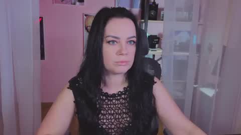 Snapshot of jolieorchid chatting on July 2, 5:35 am MISTRESS Jolie online show from July 2, 5:35 am