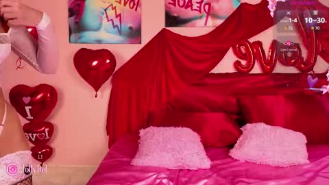 Snapshot of jollly_belle chatting on February 21, 2:17 am Belle online show from February 21, 2:17 am