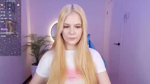 Polly  online show from December 5, 8:23 am