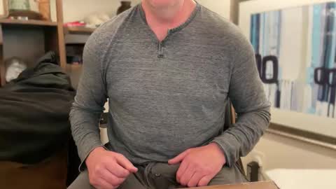 Snapshot of jollyhgt chatting on December 15, 11:25 am jollyhgt online show from December 15, 11:25 am