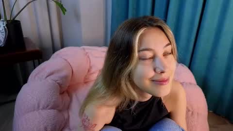 Snapshot of jolyndeb chatting on September 20, 11:11 am Viola online show from September 20, 11:11 am