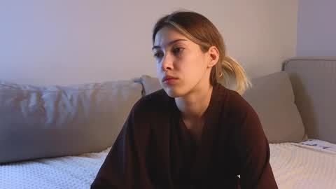 Snapshot of jolyndeb chatting on October 16, 11:44 am Viola online show from October 16, 11:44 am