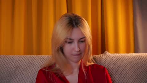 Viola online show from March 25, 2:12 pm