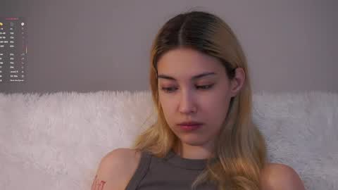 Viola online show from May 22, 1:39 pm