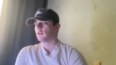 Snapshot of jon3983 chatting on February 25, 11:20 am jon3983 online show from February 25, 11:20 am