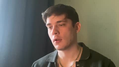 Snapshot of jon3983 chatting on March 29, 3:28 am jon3983 online show from March 29, 3:28 am