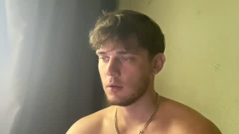 Snapshot of jon3983 chatting on June 17, 7:33 am jon3983 online show from June 17, 7:33 am