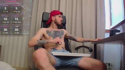 Snapshot of jonahshaw chatting on September 12, 6:02 am JonahShaw online show from September 12, 6:02 am