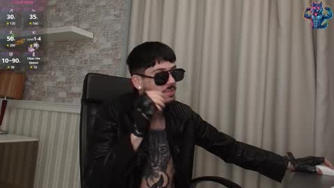 Snapshot of jonahshaw chatting on October 23, 4:23 am JonahShaw online show from October 23, 4:23 am