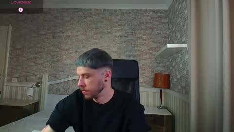 JonahShaw online show from June 5, 4:19 am