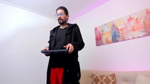 Snapshot of jonathan_sinn chatting on June 14, 2:46 am jonathan_sinn online show from June 14, 2:46 am