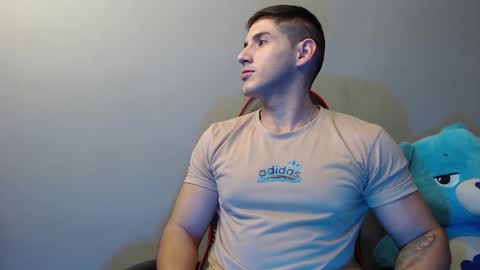 jonathancast08 online show from January 18, 8:51 pm