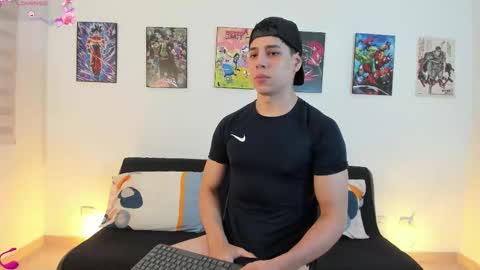 Instagram jonathanfit14 online show from January 31, 11:03 pm