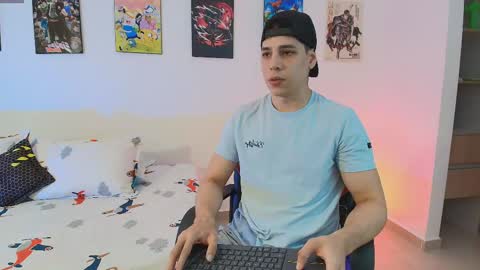 Snapshot of jonathanjoestar_ chatting on April 8, 8:53 pm Instagram jonathanfit14 online show from April 8, 8:53 pm