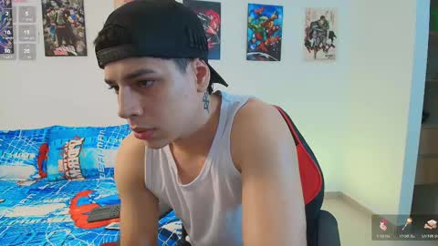 Snapshot of jonathanjoestar_ chatting on April 10, 9:52 pm Instagram jonathanfit14 online show from April 10, 9:52 pm