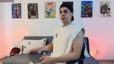 Snapshot of jonathanjoestar_ chatting on April 12, 8:03 pm Instagram jonathanfit14 online show from April 12, 8:03 pm