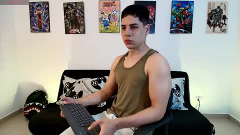 Snapshot of jonathanjoestar_ chatting on April 20, 11:17 pm Instagram jonathanfit14 online show from April 20, 11:17 pm