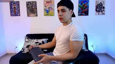 Snapshot of jonathanjoestar_ chatting on April 25, 1:41 am Instagram jonathanfit14 online show from April 25, 1:41 am