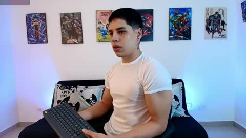 Snapshot of jonathanjoestar_ chatting on April 28, 11:21 pm Instagram jonathanfit14 online show from April 28, 11:21 pm