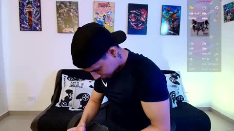 Snapshot of jonathanjoestar_ chatting on May 19, 8:59 pm Instagram jonathanfit14 online show from May 19, 8:59 pm