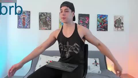 Instagram jonathanfit14 online show from June 26, 8:46 pm