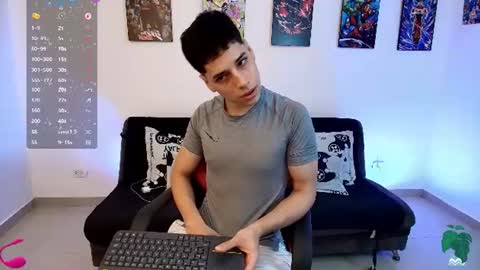 Instagram jonathanfit14 online show from July 9, 8:24 pm