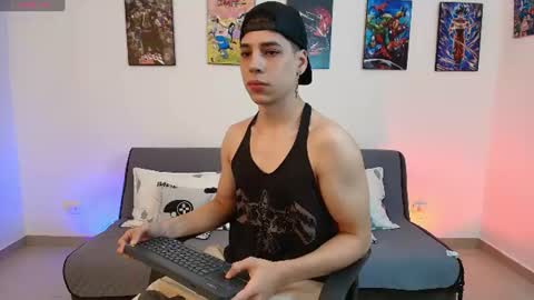 Instagram jonathanfit14 online show from August 3, 1:04 am