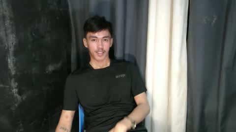 Snapshot of jonel_xx chatting on March 12, 12:33 pm jonel online show from March 12, 12:33 pm