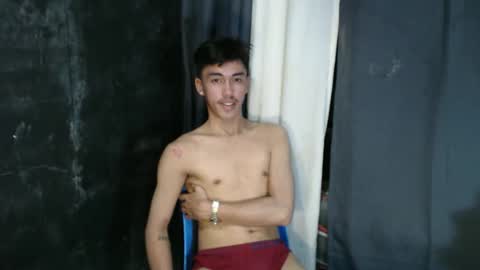 Snapshot of jonel_xx chatting on March 16, 5:44 am jonel online show from March 16, 5:44 am