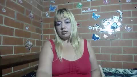 Snapshot of jones_scarlet chatting on October 6, 6:33 am Scarlet online show from October 6, 6:33 am