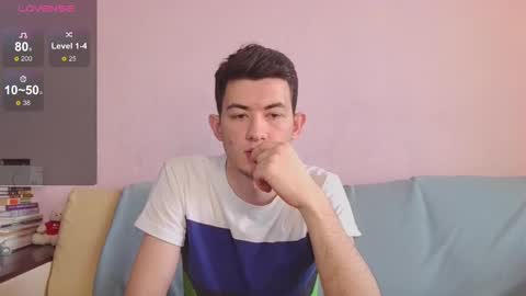 Snapshot of jonhy_merlin chatting on December 17, 9:28 am jonhy_merlin online show from December 17, 9:28 am