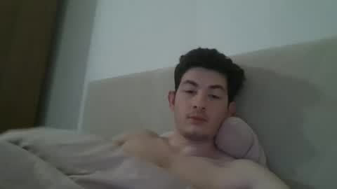 Snapshot of jonhy_merlin chatting on April 2, 3:26 am jonhy_merlin online show from April 2, 3:26 am