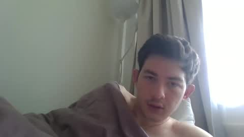 Snapshot of jonhy_merlin chatting on April 6, 4:32 am jonhy_merlin online show from April 6, 4:32 am