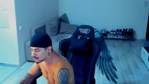 jonnyporn1 online show from October 5, 8:29 pm