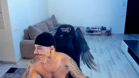 jonnyporn1 online show from October 16, 4:46 am