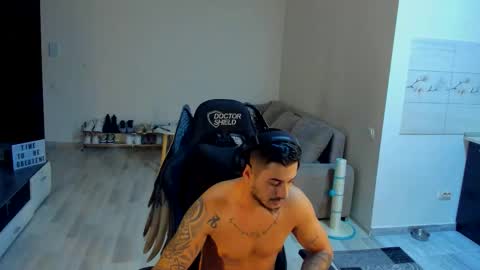 jonnyporn1 online show from November 14, 4:55 am