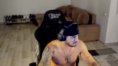 jonnyporn1 online show from December 21, 7:26 am