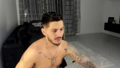 jonnyporn1 online show from February 17, 6:58 pm