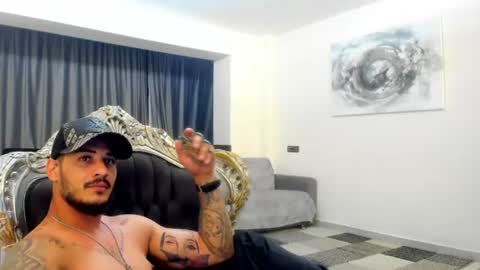 jonnyporn1 online show from June 15, 9:28 pm