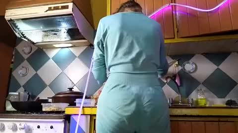 Snapshot of jony_marta chatting on November 11, 1:49 am Jony Marta GMT 2000-0100 every day online show from November 11, 1:49 am