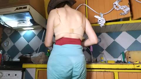 Snapshot of jony_marta chatting on November 17, 1:44 am Jony Marta GMT 2000-0100 every day online show from November 17, 1:44 am