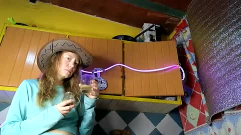 Snapshot of jony_marta chatting on November 18, 9:14 am Jony Marta GMT 2000-0100 every day online show from November 18, 9:14 am