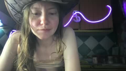 Snapshot of jony_marta chatting on November 22, 7:18 am Jony Marta GMT 2000-0100 every day online show from November 22, 7:18 am