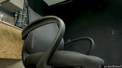 jordan33blake online show from December 9, 12:19 pm