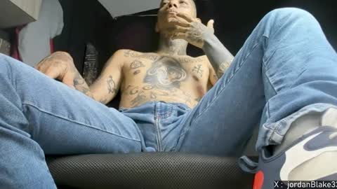 jordan33blake online show from December 22, 12:49 pm